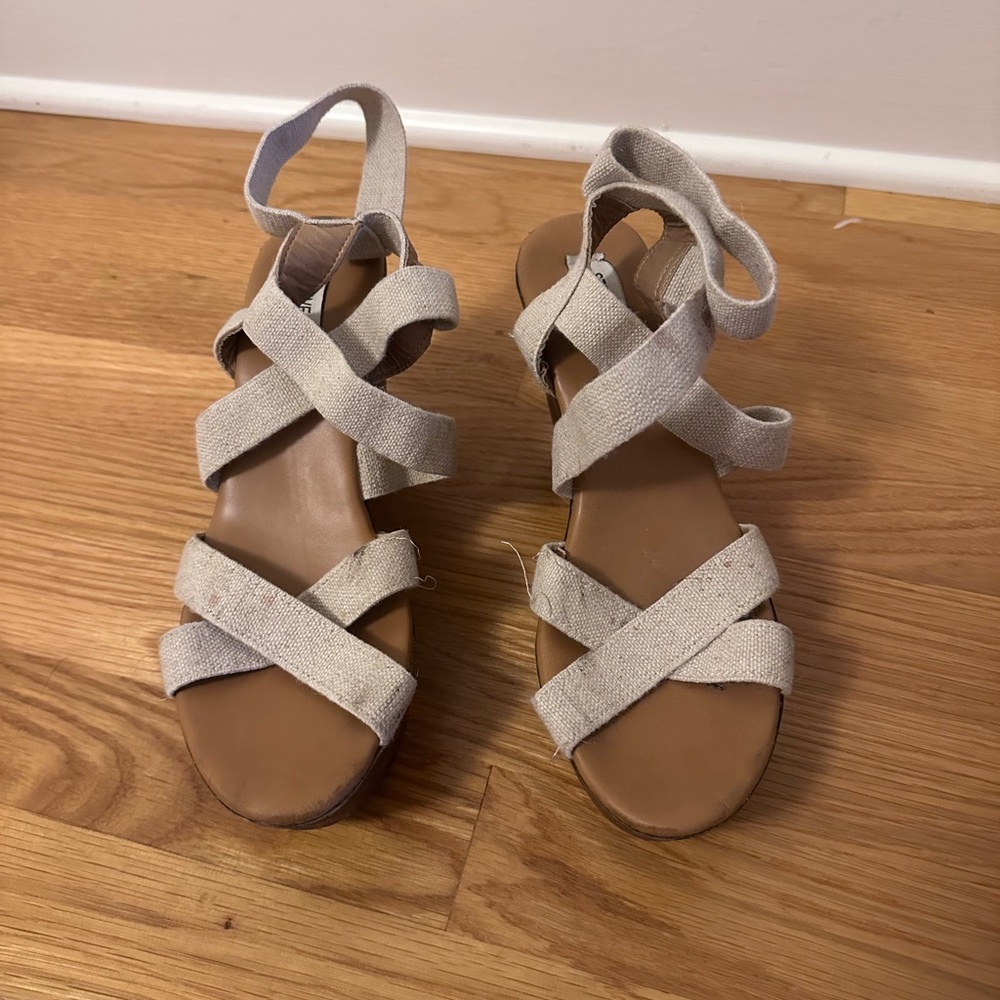 Steve Madden Beige Crisscross Ankle-Tie Sandals